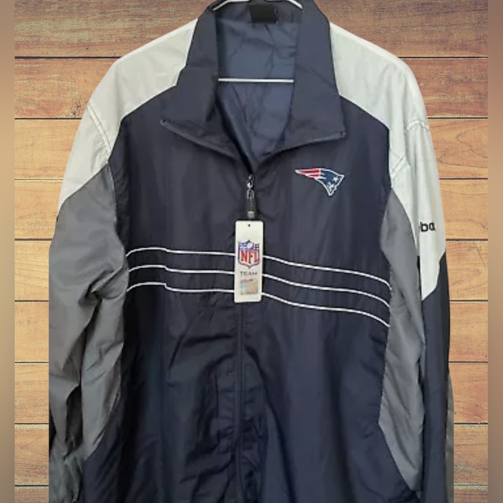 Unisex NFL New England Patriots  Wind Breaker NWT